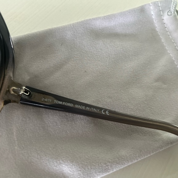 Tom Ford Oversized Sunglasses - Picture 5 of 5